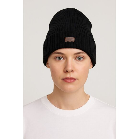 Levi’s Black Ribbed Knit Beanie Hat with Brown Faux Leather Patch – One Size - Picture 6 of 6